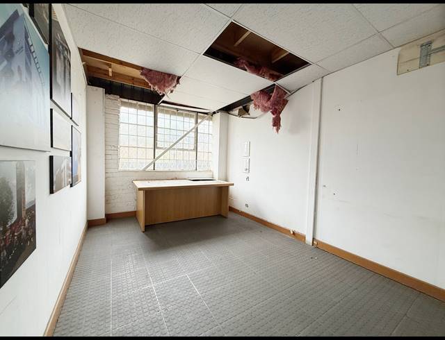 1,256M² WAREHOUSE TO LET IN WADEVILLE